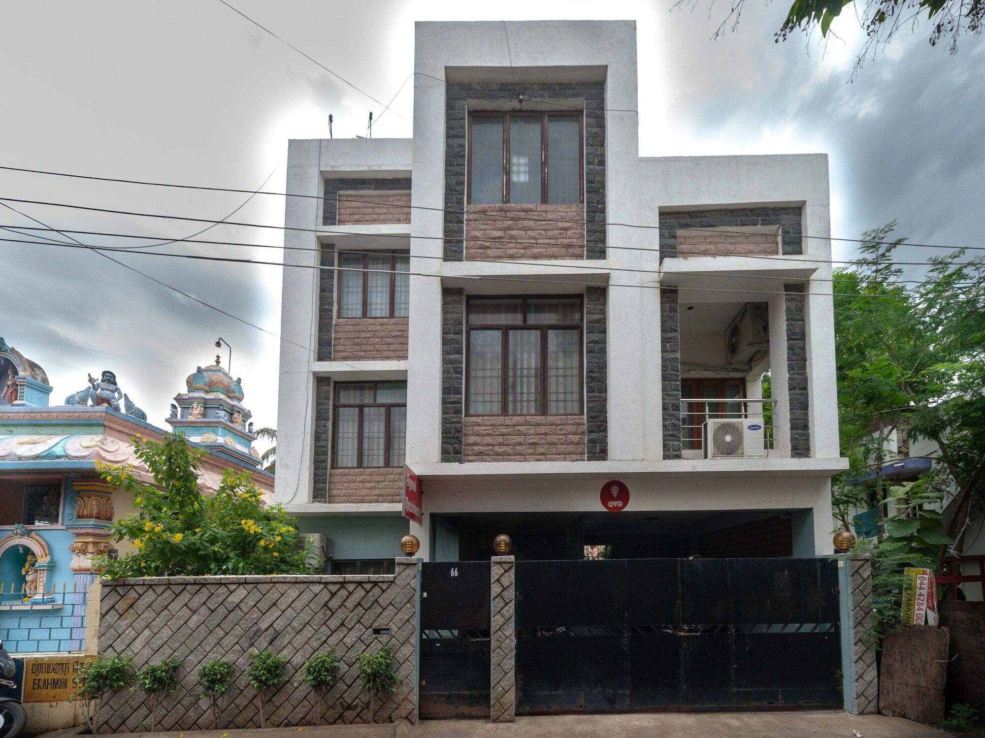 Oyo 8629 Agani Residency Hotel